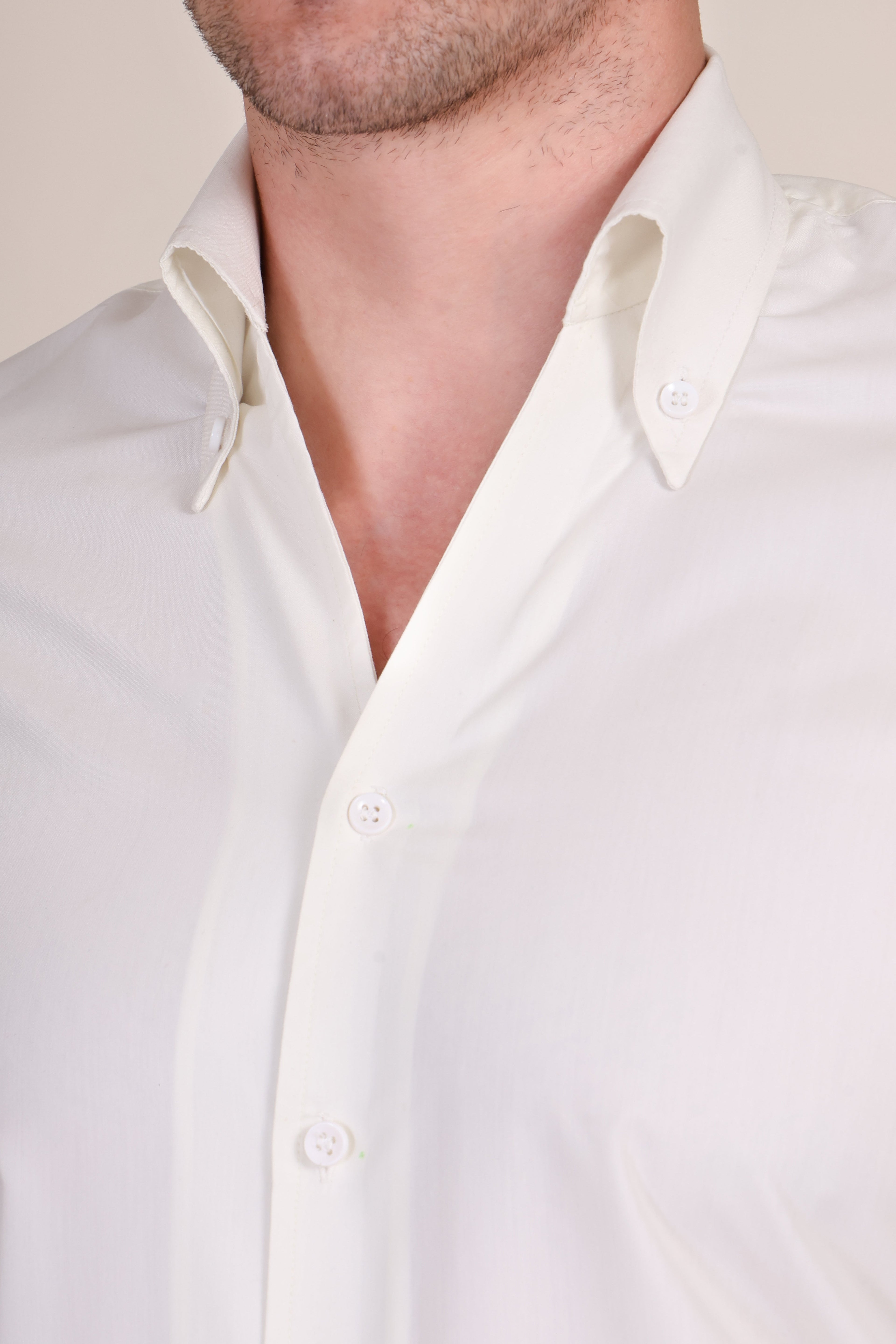 Old Money Ivory White Solid One Piece Collar Shirt by Italian Vega®